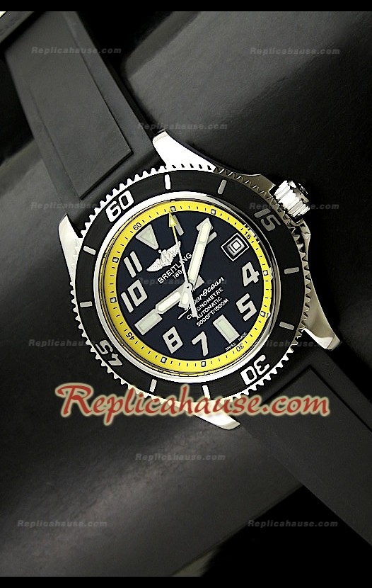 Breitling SuperOcean Swiss Montre avec Cadran Noir et Bords Jaunes