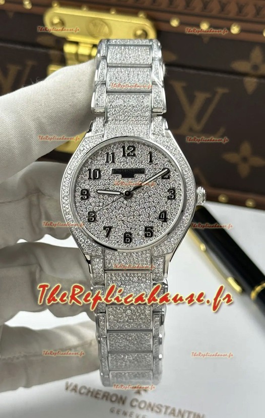 Patek Philippe Montre Super Clone en acier inoxydable sertie de vingt-quatre diamants