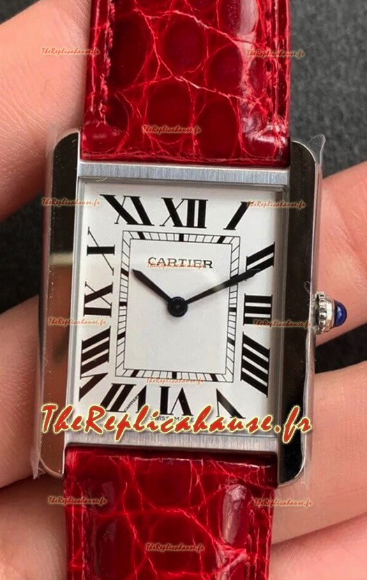 Montre "Cartier Tank Solo" Montre suisse à quartz dans un boîtier en acier inoxydable - 24MM de large