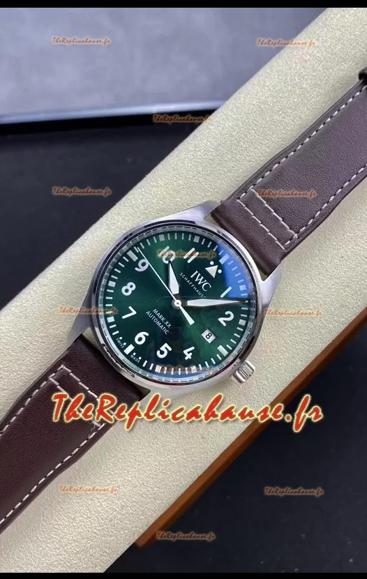 IWC Pilot MARK Series IW328205 1:1 Miroir Réplique de Montre Suisse, cadran vert, bracelet brun