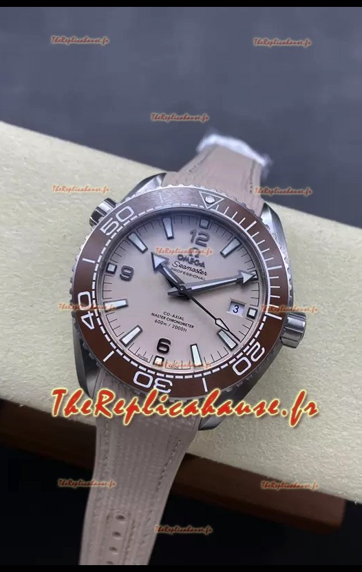 Omega Seamaster Planet Ocean 600M 43.50 MM Boîtier Acier avec Cadran Beige Réplique miroir 1:1
