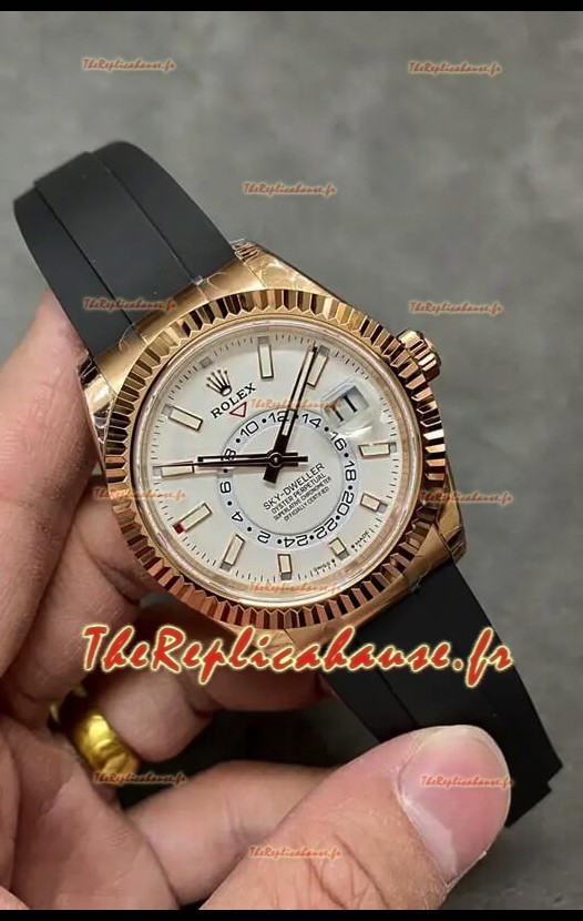 Rolex Sky-Dweller REF# M326235 Montre en or rose à cadran blanc avec boîtier en acier 904L Réplique 1:1 