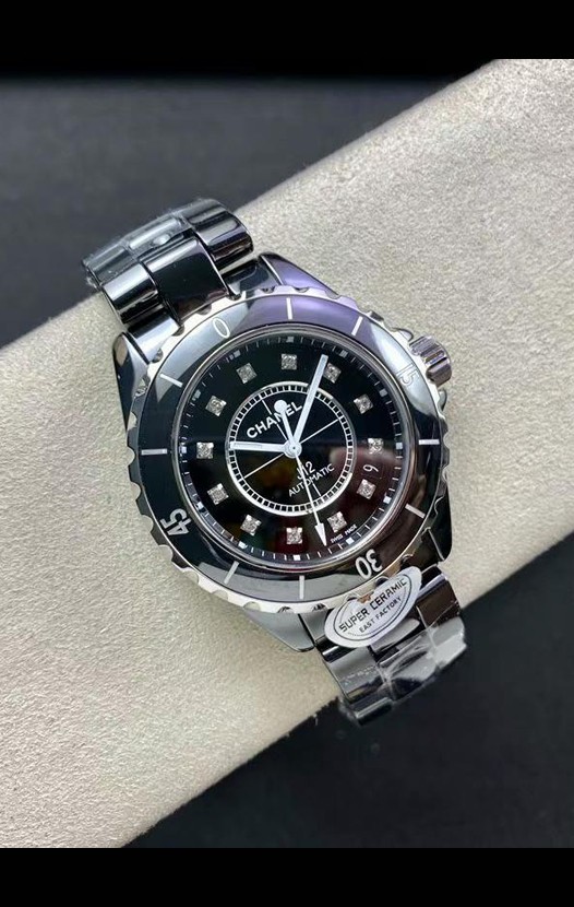 Chanel J12 38MM Montre boîtier en céramique noire Réplique montre automatique 1:1