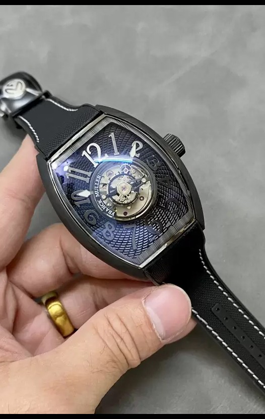 Franck Muller Montre Curvex Grand Central Tourbillon Boîtier carbone noir en Montre réplique 1:1 