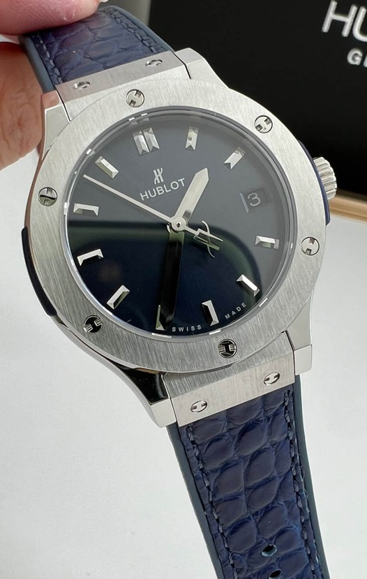 Hublot Classic Fusion en acier inoxydable 33MM Cadran bleu Mouvement suisse à quartz Montre de qualité miroir 1:1