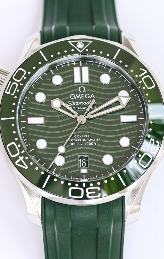 Omega Seamaster 300M Master Chronometer Green Swiss 904L Steel 1:1 Miroir Réplique Montres