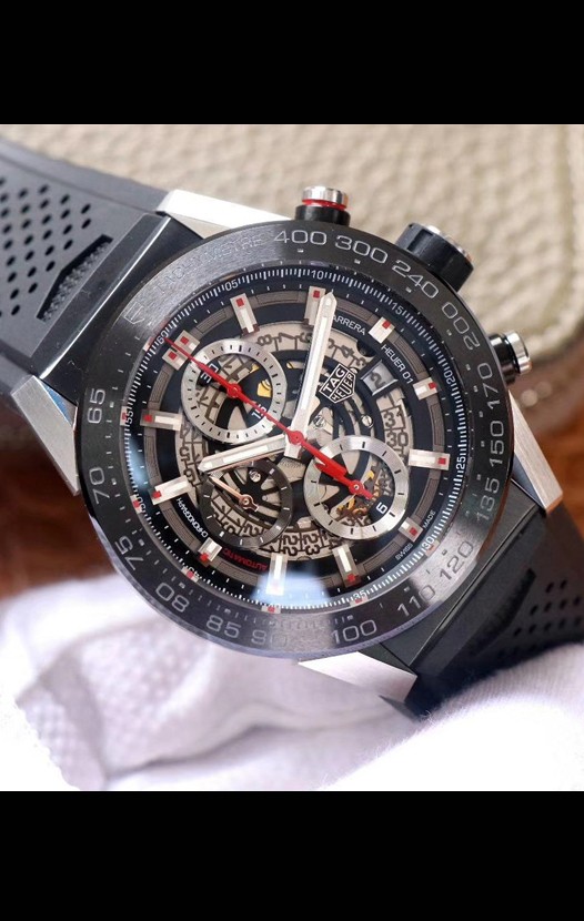 Montre Tag Heuer Carrera Heuer 01 Réplique Suisse Montre dans un boîtier en acier