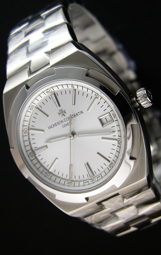 Montre Vacheron Constantin Overseas Cadran Blanc acier Répliquée à l’identique 1:1 