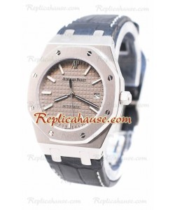 Audemars Piguet Royal Oak Suisse Montre en Gris Cadran
