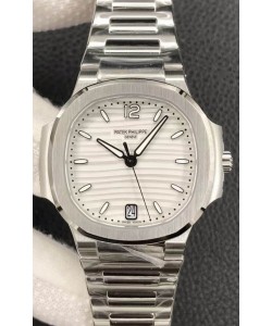 Montre Patek Philippe Nautilus 7118/1A-010 35MM 1:1 Réplique Suisse Montre en acier 