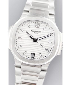 Patek Philippe Nautilus 7118/1A Cadran Blanc Miroir 1:1 Réplique Suisse en Acier 904L 