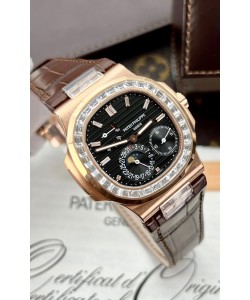 Patek Philippe Nautilus 5712R Réplique Montre suisse 1:1 cadran noir et bracelet brun
