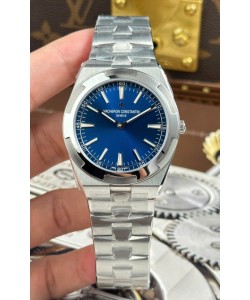 Vacheron Constantin Super Clone Overseas extra-plat 2000V édition montre dans un cadran bleu
