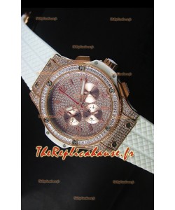 Montre Hublot Big Bang en or rose avec mouvement à quartz sur bracelet blanc