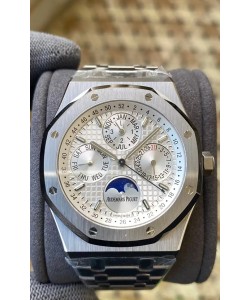 Audemars Piguet Royal Oak Quantième Perpétuel Réplique Suisse 904L Acier en Acier Cadran Blanc 