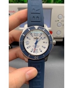 Breitling Superocean Automatic 44 en acier - Cadran bleu Réplique 1:1