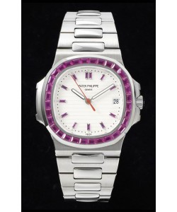Patek Philippe Nautilus 5711 Cadran Blanc Réplique Miroir 1:1 en Acier 904L avec Lunette Rubis