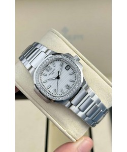 Patek Philippe Nautilus Super Clone 7010 32MM Réplique 1:1 Cadran Acier 