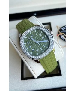 Patek Philippe Aquanaut 5267 Réplique Suisse Cadran Vert en Acier inoxydable Lunette Diamants 38.5MM