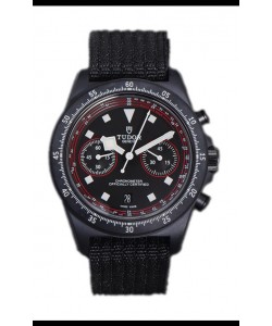 Tudor Pelagos FXD Chronograph boîtier carbone Réplique 1:1 avec cadran noir et bracelet Nato